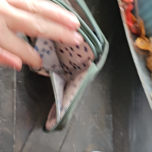 Lug Quilted Wallet in Olive Green - Picture 6 of 7